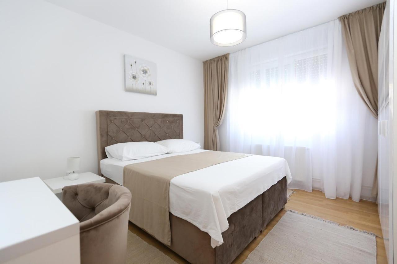 Apartmani Guto Подстрана Экстерьер фото