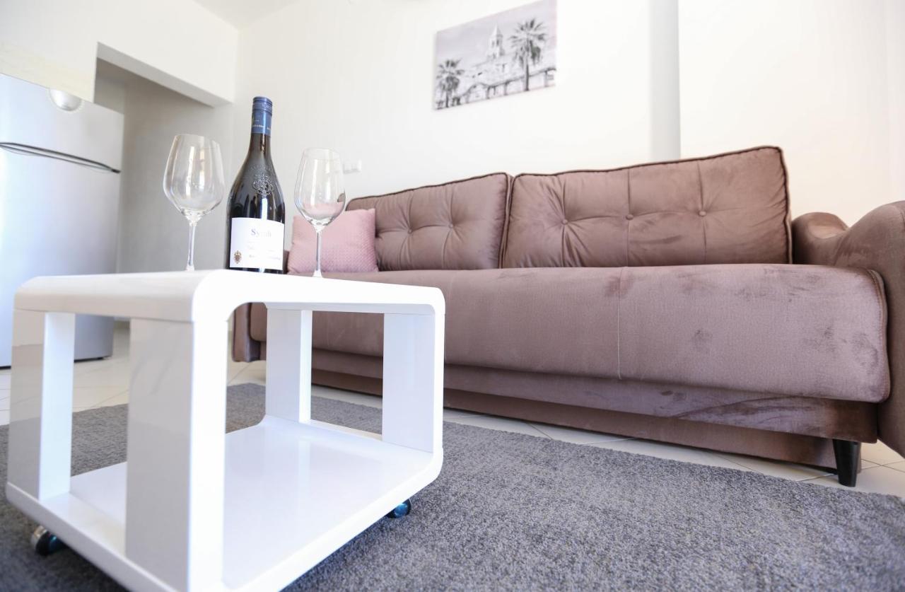 Apartmani Guto Подстрана Экстерьер фото