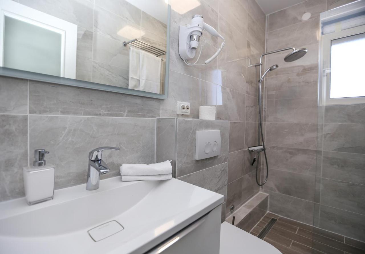 Apartmani Guto Подстрана Экстерьер фото